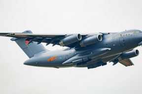 华体会hth-天穹为幕，一人成军，布克决赛之夜的独孤交响