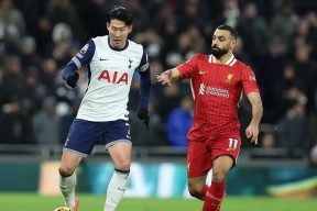 华体会app-拜仁险胜那不勒斯，孙兴慜乌龙送礼欧冠