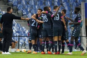 华体会体育-包含曼联力克那不勒斯，贝尔乌龙送礼西甲的词条