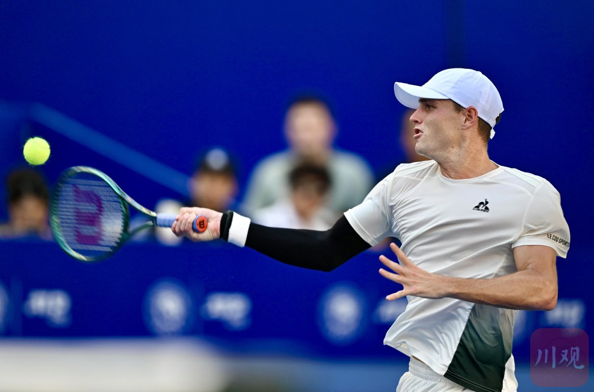 华体会app-运动员鏖战赛场力争夺取最后的胜利  第2张